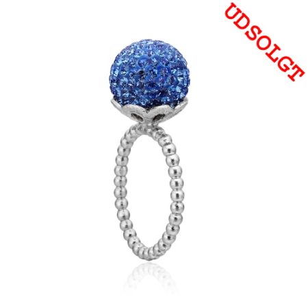 Blank sølv ring med blå kugle fra Priesme